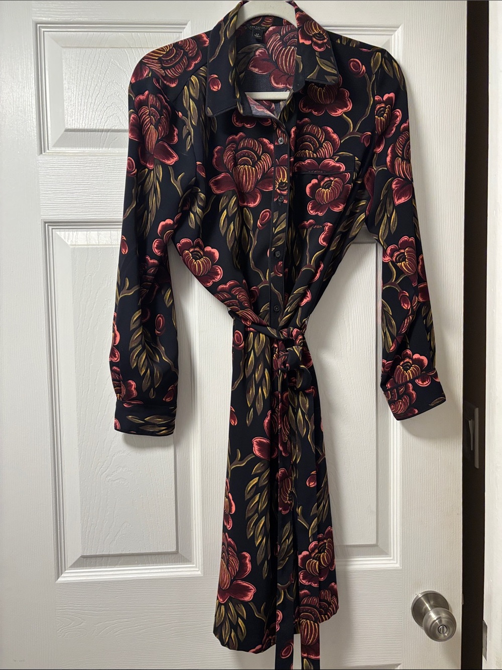 Ann Taylor Black Floral Long Sleeve Shirt Dress with Rose Print
